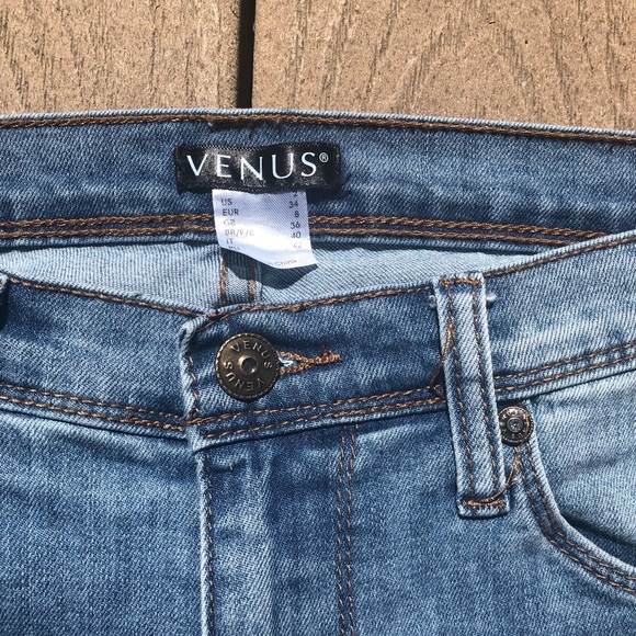 Venus Fringe Cropped Jeans Embroidered Beaded Detail Fringe Hem Distress Size 2 - Picture 7 of 7